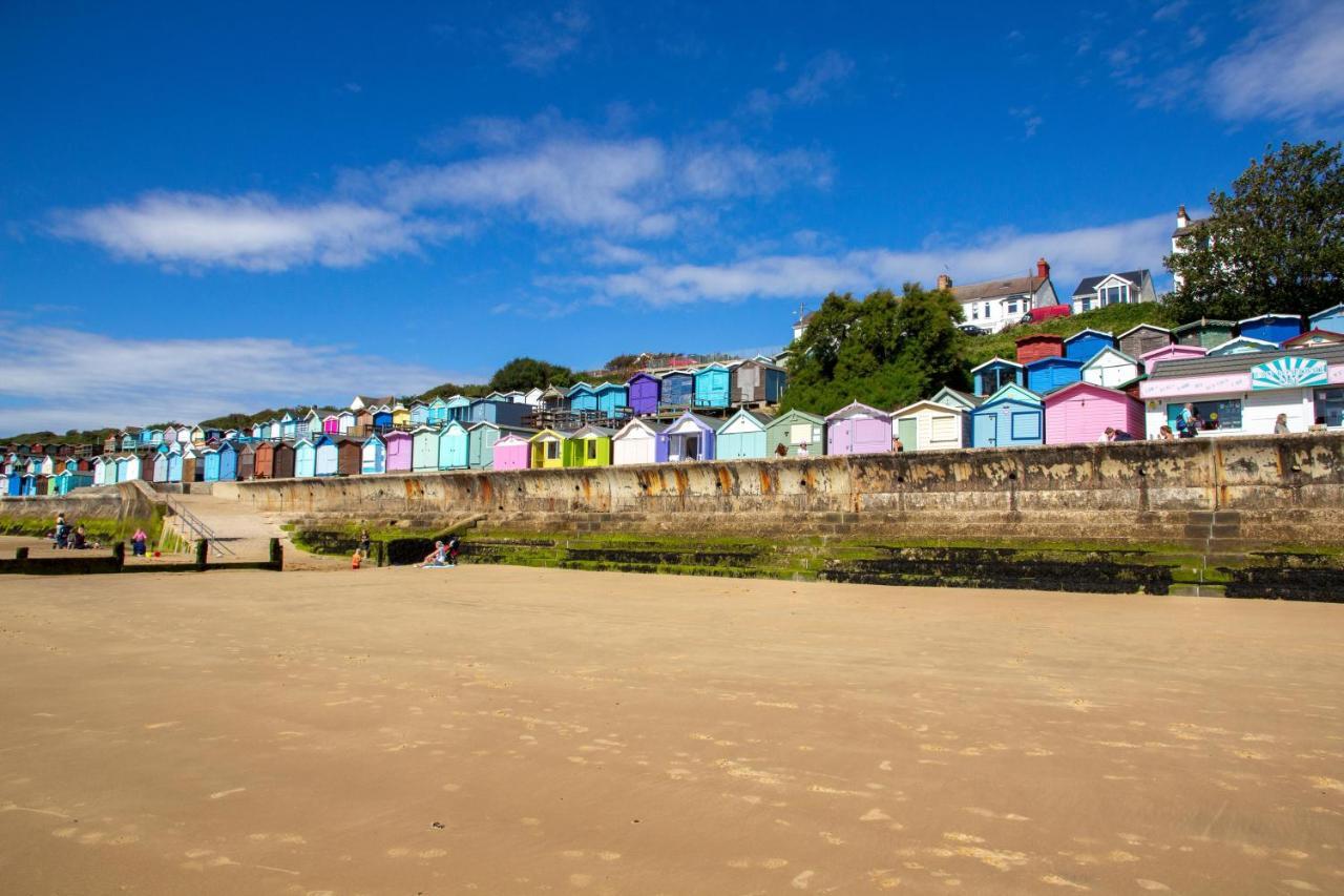 Lovely Caravan With Large Decking At Naze Marine Holiday Park Ref 17306Br Walton-on-the-Naze Exterior foto